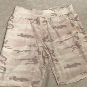 Kenneth Cole Athletic Shorts Medium NWOT